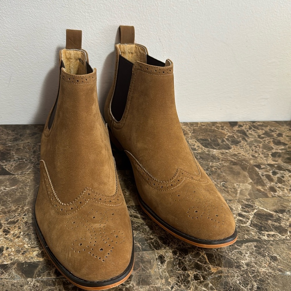 Gino Vitale Camel Wingtip Chelsea Boot size 11